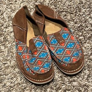 Women’s Ariat cruiser loafer shoes 7.5